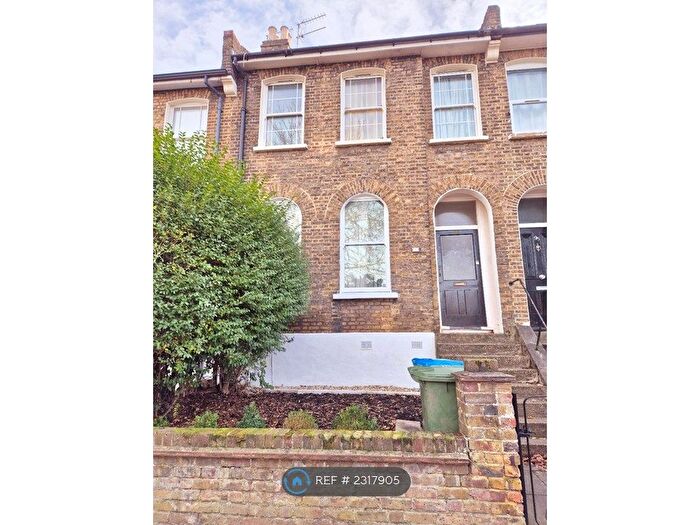 2 Bedroom Flat To Rent In Herbert Road, London, SE18