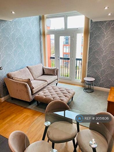 2 Bedroom Flat To Rent In Acorn House, Manchester, M22
