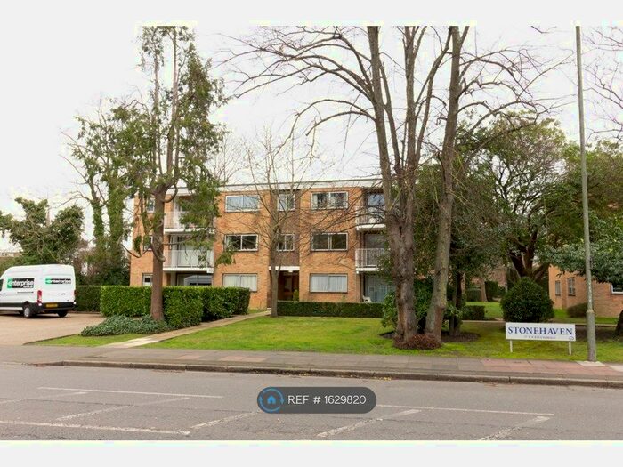 3 Bedroom Flat To Rent In Stonehaven, Beckenham, BR3