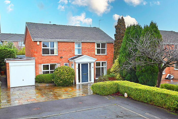 4 Bedroom Detached House For Sale In Leadhall Close, Harrogate, HG2