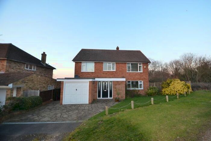 4 Bedroom Detached House To Rent In Woodhall Close, Uxbridge, UB8