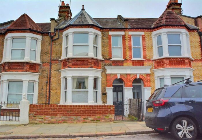 3 Bedroom Terraced House To Rent In Woodhill, London, SE18