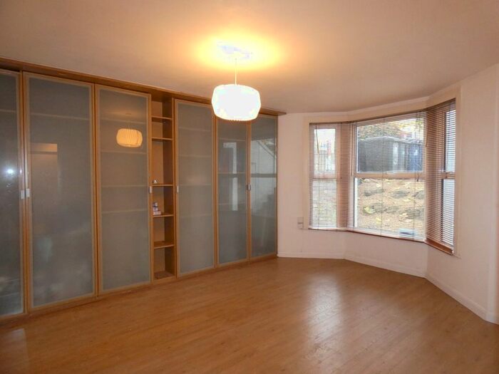 1 Bedroom Flat To Rent In The Grove, London, W5