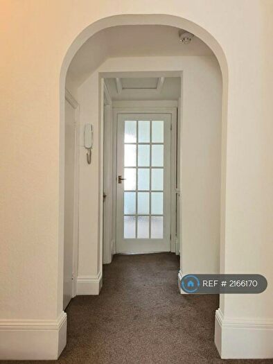 1 Bedroom Flat To Rent In Brunswick Road, Hove, BN3