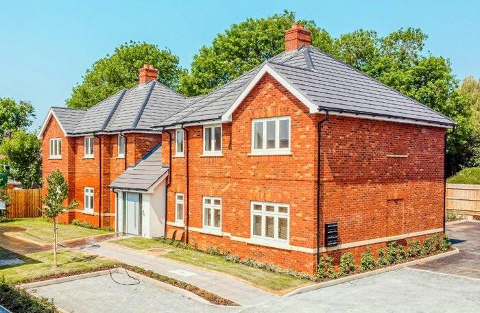 1 Bedroom Flat To Rent In Peckworth Close, Lower Stondon, SG16