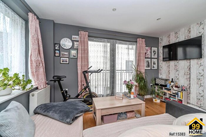 1 Bedroom Apartment For Sale In Flat, Castle Lane, Bedford, MK40