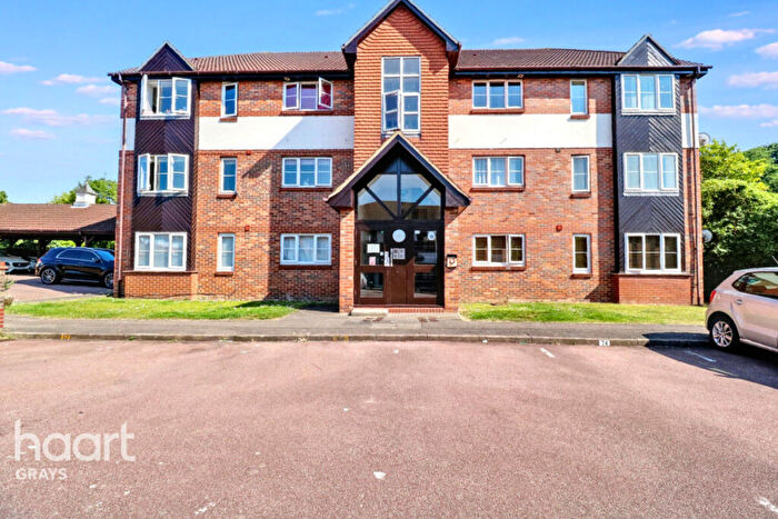 1 Bedroom Flat For Sale In Duarte Place, Grays, RM16