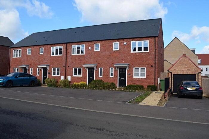 3 Bedroom Terraced House To Rent In Lamport Way, Wellingborough, NN8