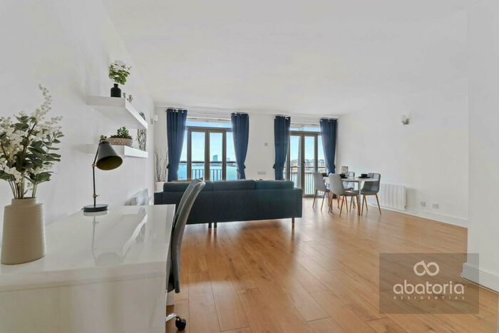 2 Bedroom Apartment To Rent In Dundee Wharf, Three Colt Street, London, E14