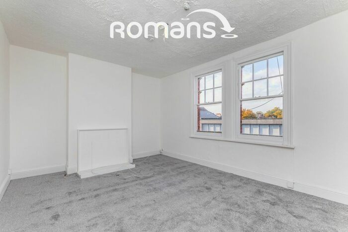 3 Bedroom Flat To Rent In East Street, Bedminster, BS3