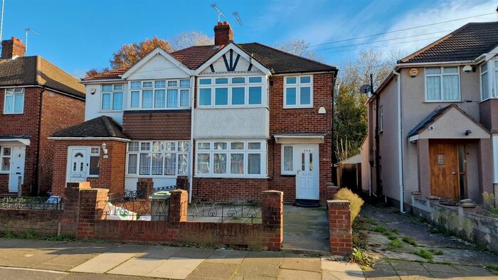 3 Bedroom Property To Rent In Roseville Road, Hayes, UB3