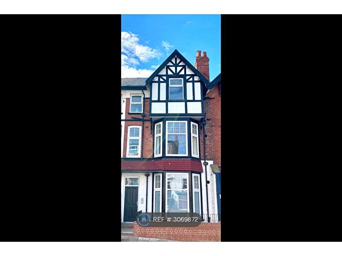2 Bedroom Flat To Rent In North Marine Road, Scarborough, YO12