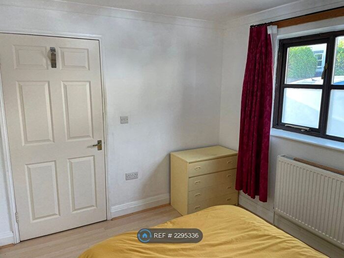 1 Bedroom Maisonette To Rent In Garlands Road, Redhill, RH1