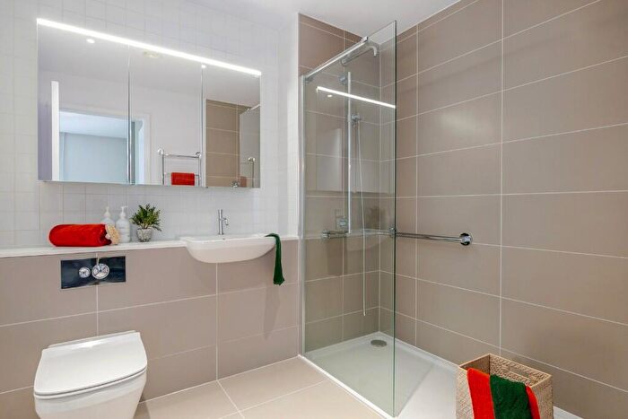 2 Bedroom Apartment For Sale In Rowland Hill Street, Hampstead, London, NW3