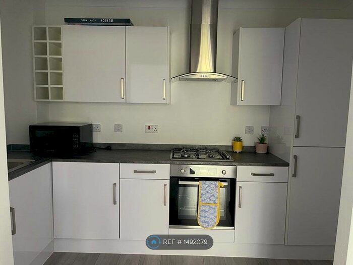 1 Bedroom Flat To Rent In Founder Close, London, E6