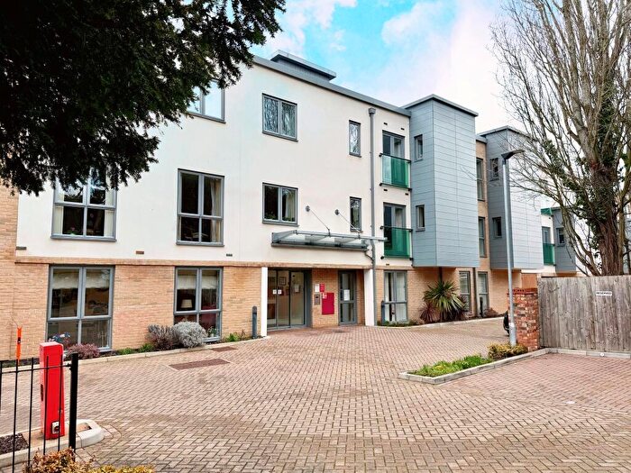 1 Bedroom Flat For Sale In High Street, Huntingdon, PE29