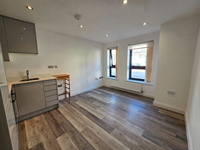 1 Bedroom Flat To Rent In Forester House, Marlborough Road, Watford, Hertfordshire, WD18