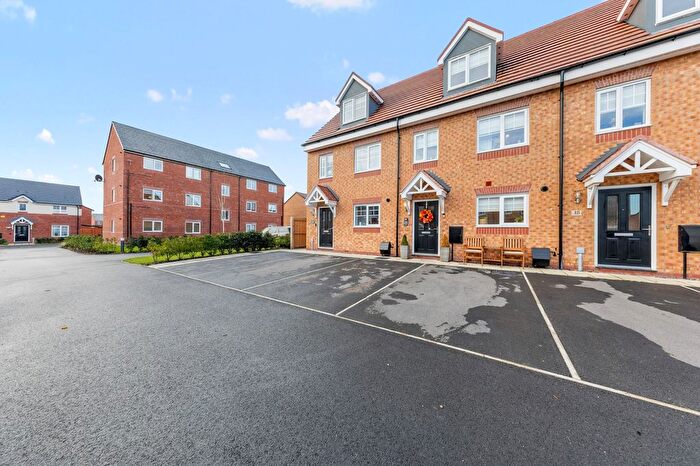 3 Bedroom Town House For Sale In Sherman Hill Close, Golborne, WA3