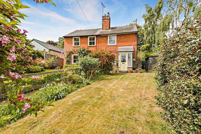 3 Bedroom Semi-Detached House For Sale In Pin Mill Road, Chelmondiston, Ipswich, Suffolk, IP9