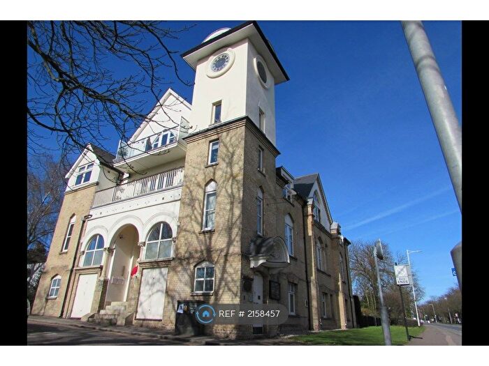 2 Bedroom Flat To Rent In Chapel On The Green, Woodford Green, IG8