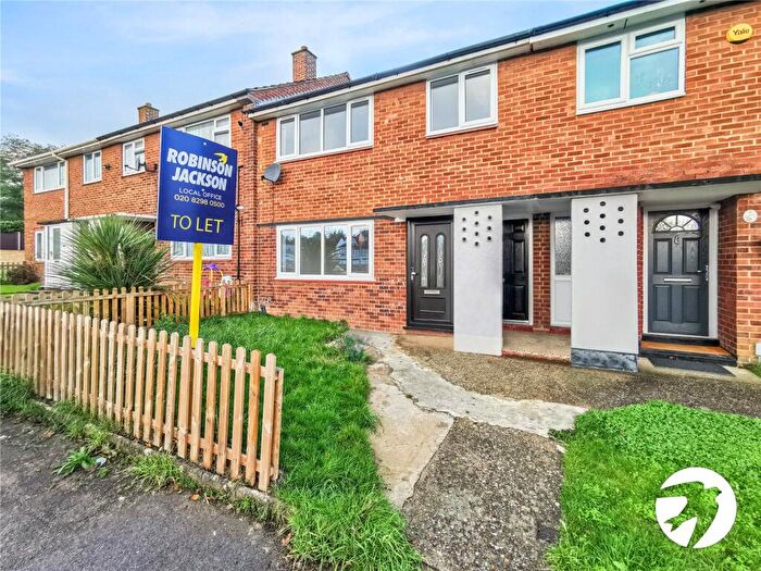 3 Bedroom House To Rent In Ellenborough Road, Sidcup, DA14