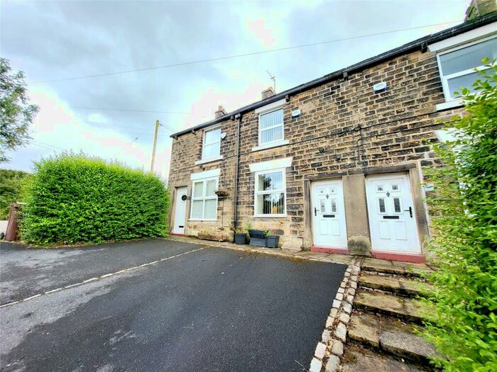 2 Bedroom Terraced House To Rent In Marple Road, Charlesworth, Glossop