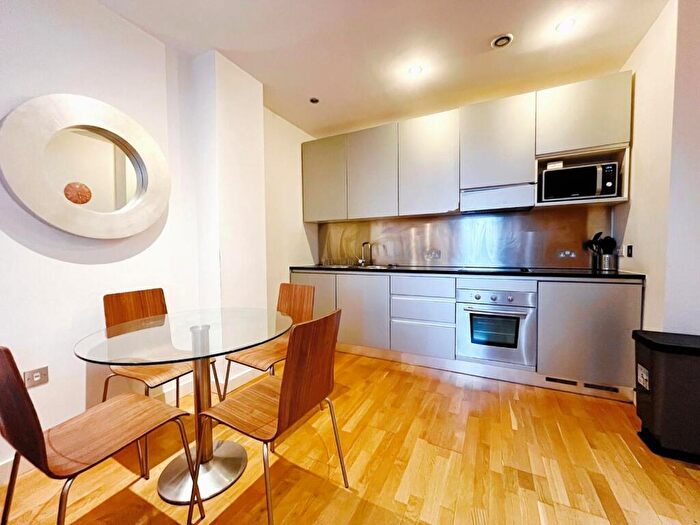 2 Bedroom Apartment To Rent In Roberts Wharf, East Street, Leeds, LS9