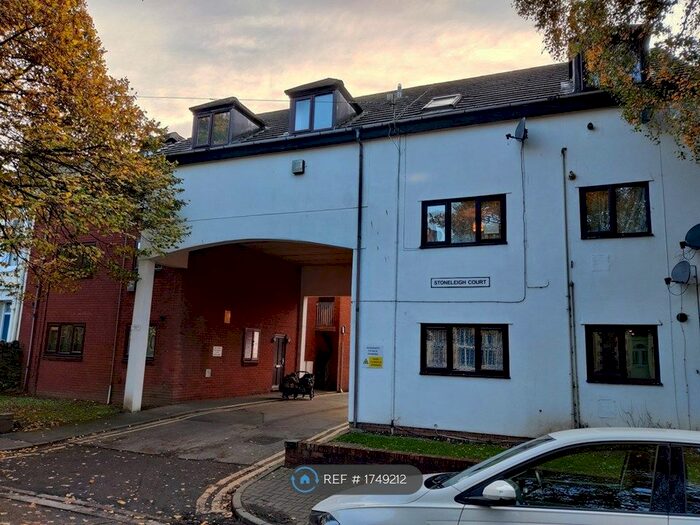 2 Bedroom Flat To Rent In Stoneleigh Court, Cardiff, CF11