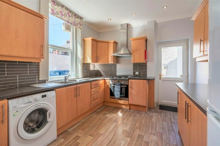 6 Bedroom Terraced House To Rent In Cavendish Place, Jesmond, Newcastle Upon Tyne, NE2
