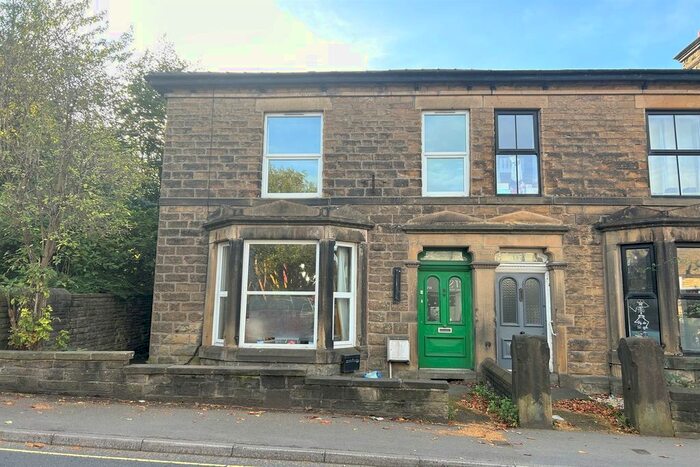 2 Bedroom Flat To Rent In Market Street, Chapel-En-Le-Frith, High Peak, SK23