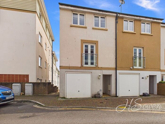 4 Bedroom End Of Terrace House To Rent In Oak Hill Road, Torquay, TQ1