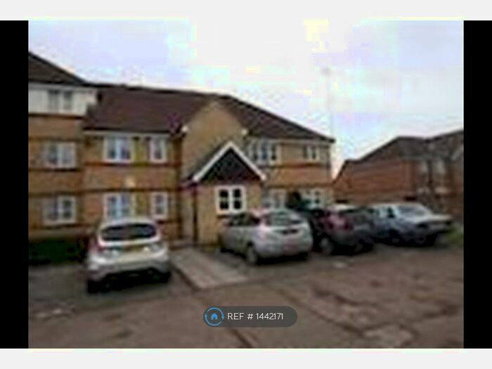 1 Bedroom Flat To Rent In Hove Close, Grays, RM17