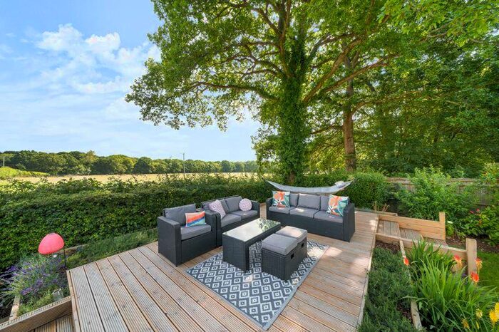 4 Bedroom Detached House For Sale In Rickmans Lane, Plaistow, RH14
