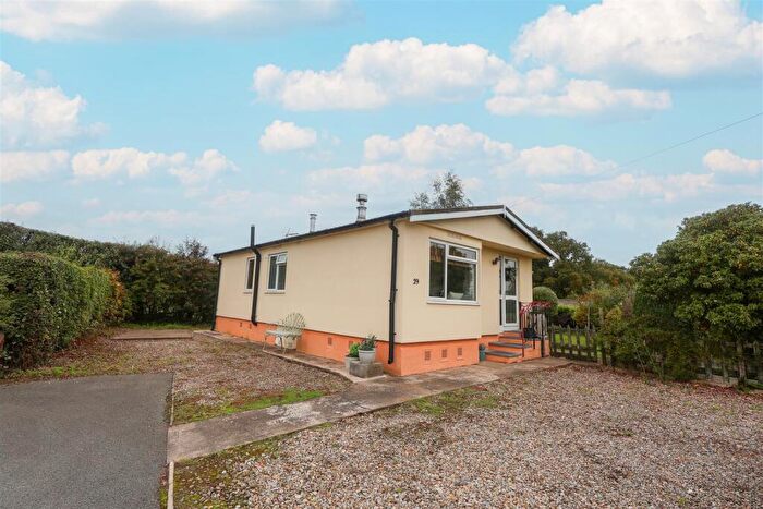 2 Bedroom Park Home For Sale In Little Studley Park, Little Studley Road, Ripon, HG4