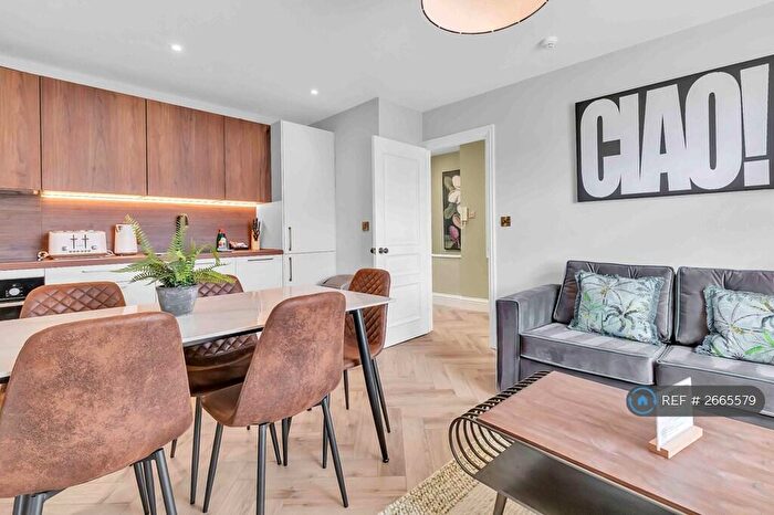 2 Bedroom Flat To Rent In Brunswick Place, Hove, BN3