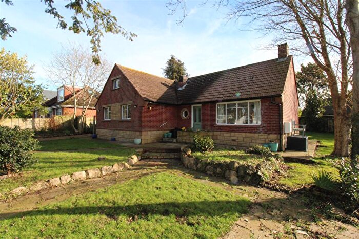 3 Bedroom Detached Bungalow For Sale In Baring Road, Cowes, PO31