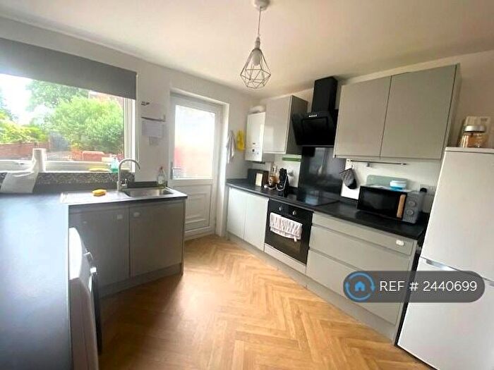 3 Bedroom Terraced House To Rent In Windsor Road, Stainforth, Doncaster, DN7