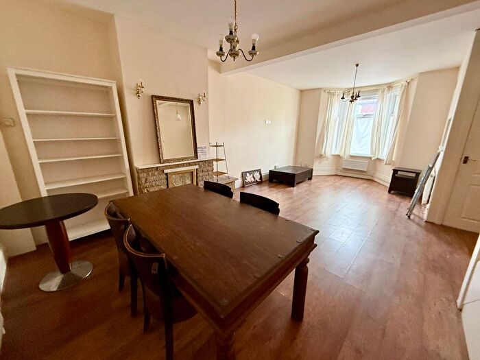3 Bedroom Terraced House To Rent In London, E11