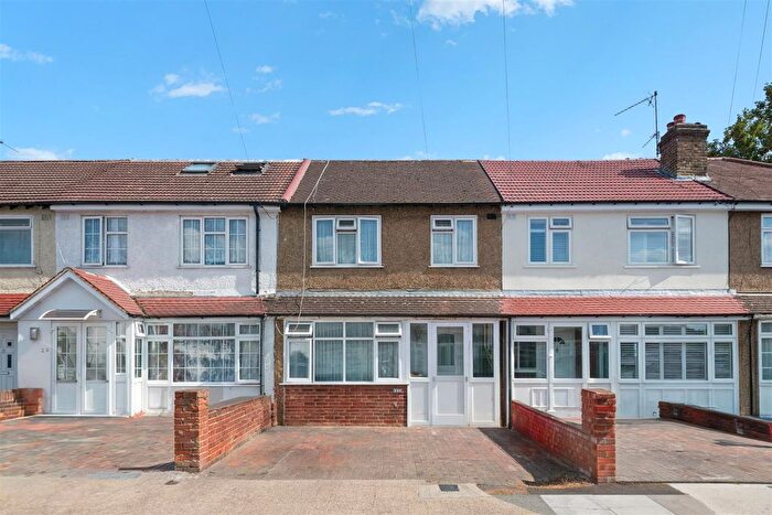 3 Bedroom Terraced House For Sale In Westbourne Road, Uxbridge, UB8