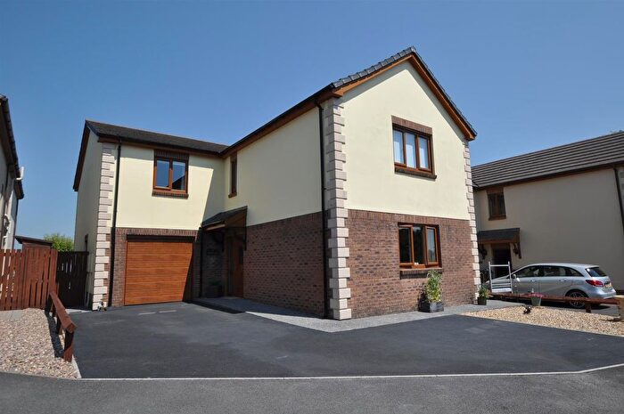 4 Bedroom Property For Sale In Pen Y Ffordd, St. Clears, Carmarthen, SA33