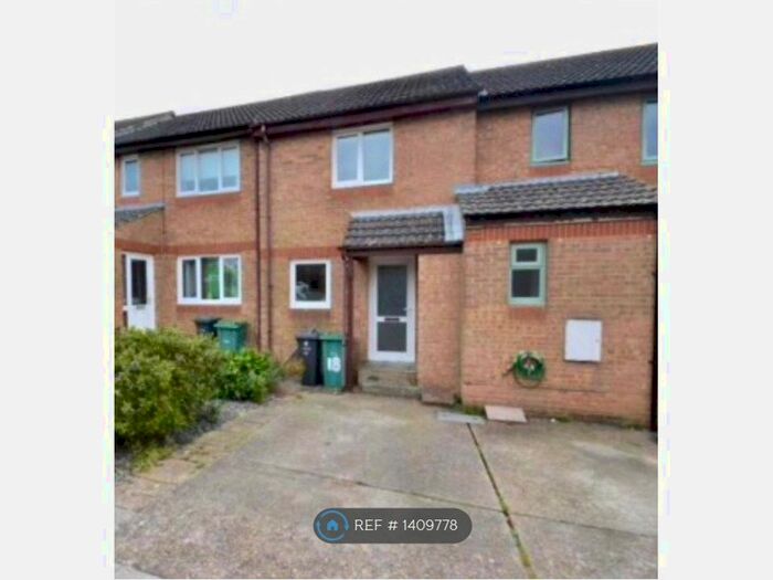 2 Bedroom Terraced House To Rent In Meadow View Close, Ryde, PO33