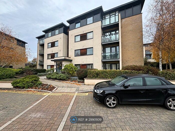 2 Bedroom Flat To Rent In Wheat House, London, NW7
