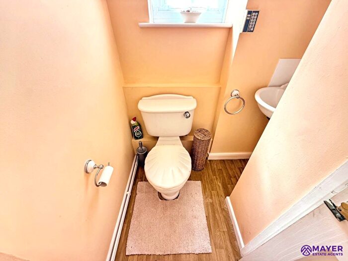4 Bedroom Terraced House For Sale In Sefton Avenue, Plymouth, PL4