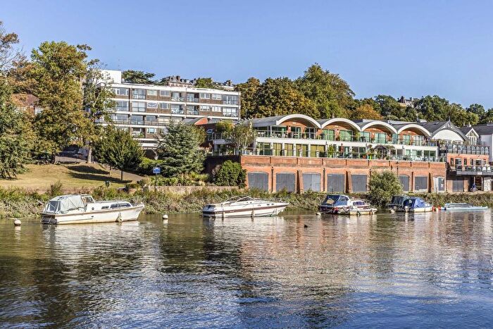 1 Bedroom Flat To Rent In Petersham Road, Richmond, TW10
