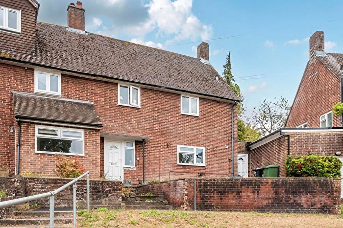 3 Bedroom Semi-Detached House For Sale In Minden Way, Winchester, SO22