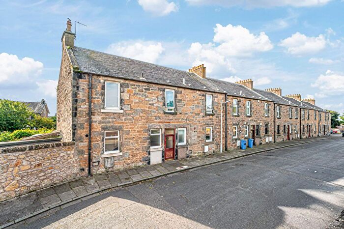 3 Bedroom End Terrace House For Sale In Bank Street, Kirkcaldy, KY1