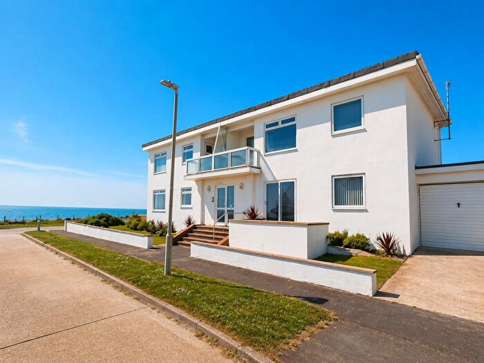 2 Bedroom Apartment For Sale In Dorothy Avenue, Peacehaven, BN10