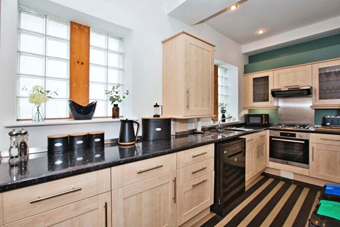 3 Bedroom Town House For Sale In Montacute Road, Tintinhull, Yeovil, BA22