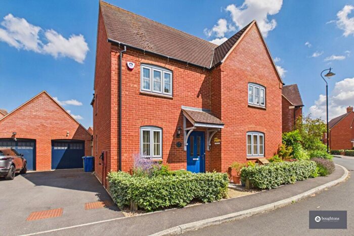 4 Bedroom Detached House For Sale In Oberon Lane, Brackley, NN13