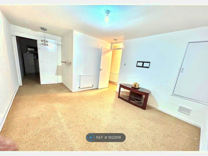 1 Bedroom Maisonette To Rent In Rankin Close, London, NW9